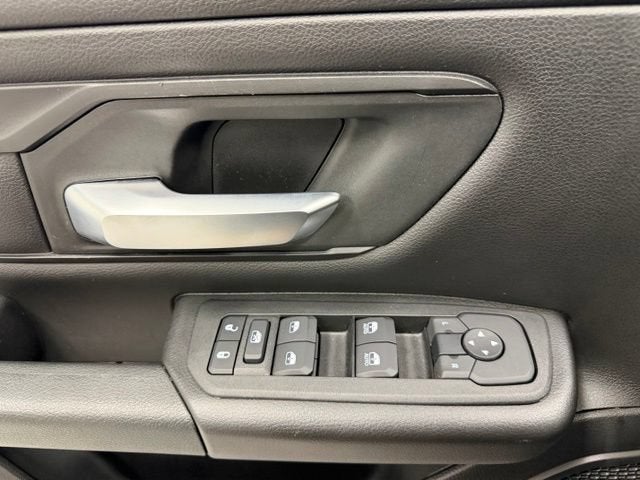 2025 RAM 1500 Warlock Crew Cab 4x4 5'7" Box