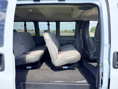 2025 Chevrolet Express Passenger 1LT