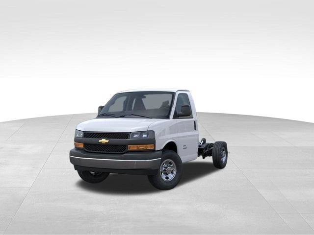 2026 Chevrolet Express Cutaway 3500 1WT