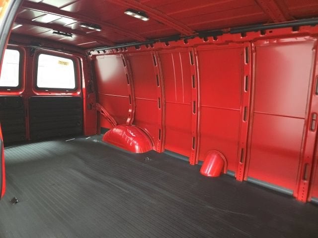 2026 Chevrolet Express Cargo 1WT