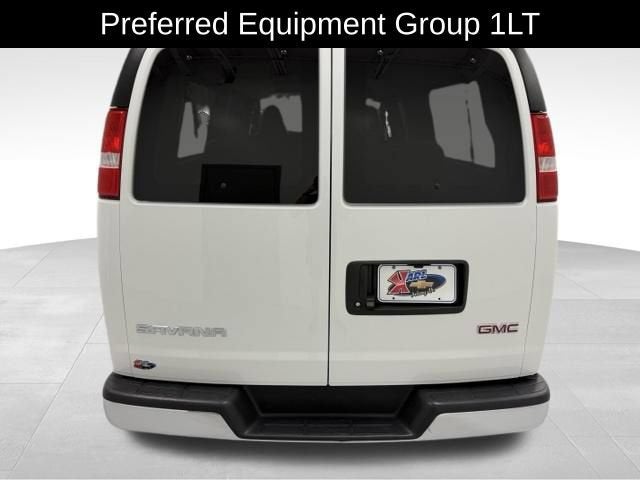 2025 GMC Savana Passenger LT
