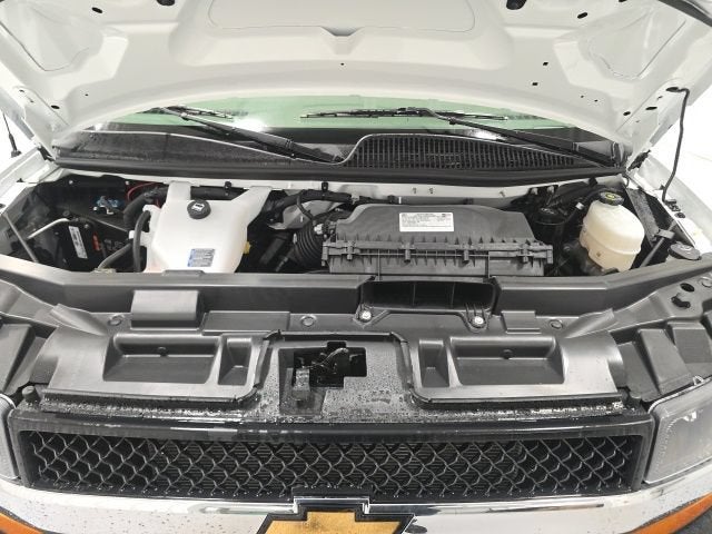 2026 Chevrolet Express Cutaway 3500 1WT