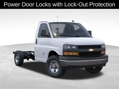 2026 Chevrolet Express Cutaway 3500 1WT