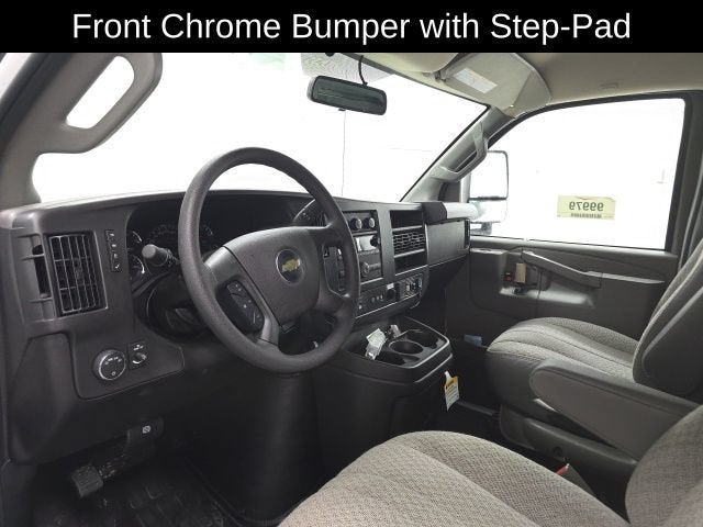 2026 Chevrolet Express Cutaway 3500 1WT