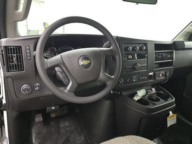 2026 Chevrolet Express Cutaway 3500 1WT
