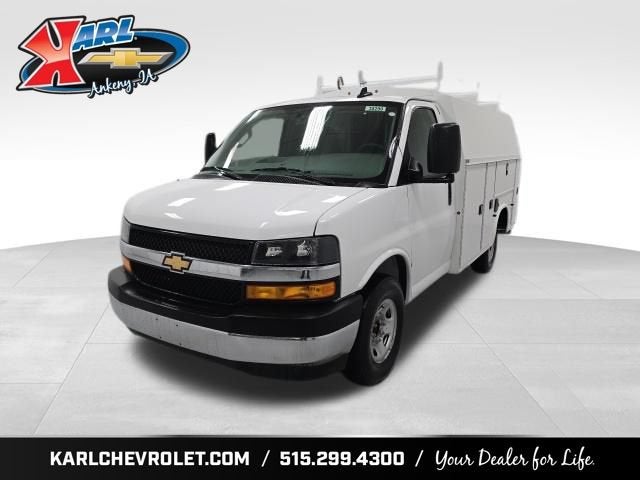 2026 Chevrolet Express Cutaway 3500 1WT