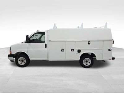 2026 Chevrolet Express Cutaway 3500 1WT