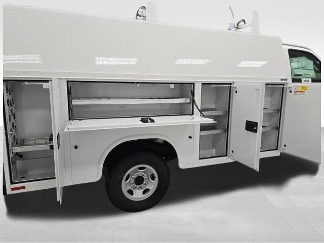 2026 Chevrolet Express Cutaway 3500 1WT