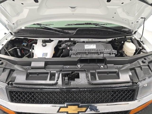 2026 Chevrolet Express Cutaway 3500 1WT