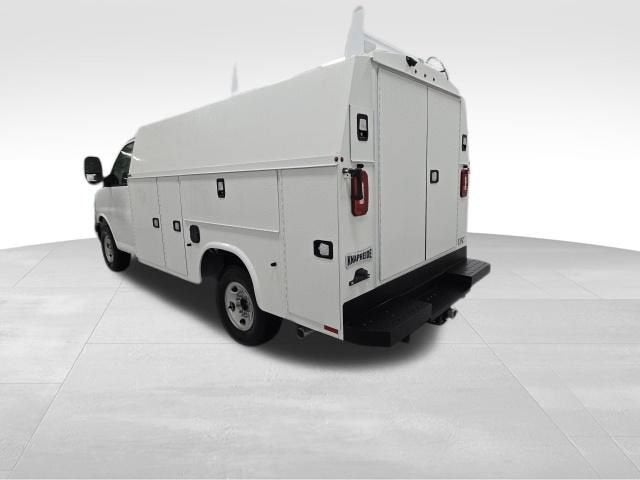 2026 Chevrolet Express Cutaway 3500 1WT