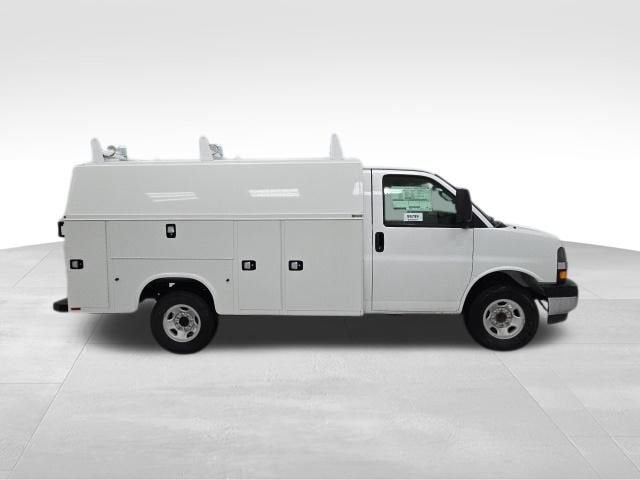 2026 Chevrolet Express Cutaway 3500 1WT