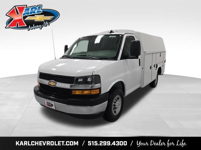 2026 Chevrolet Express Cutaway 3500 1WT