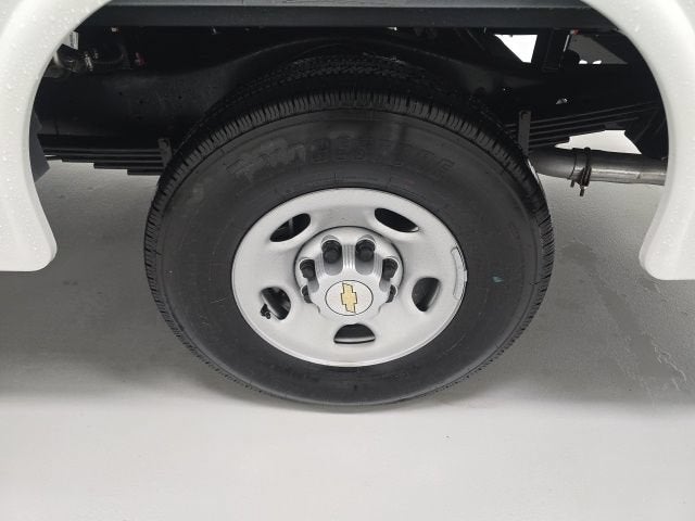 2026 Chevrolet Express Cutaway 3500 1WT