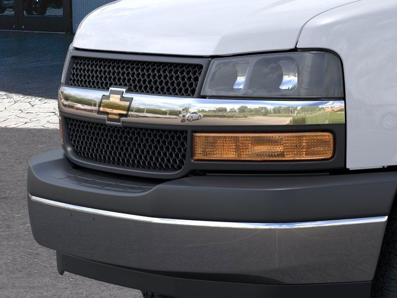 2026 Chevrolet Express Cutaway 3500 1WT