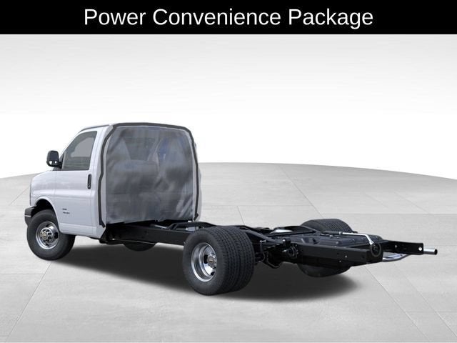 2026 Chevrolet Express Cutaway 3500 1WT