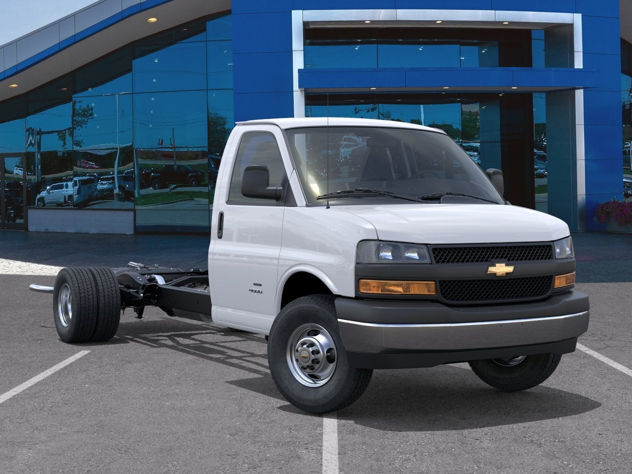2026 Chevrolet Express Cutaway 3500 1WT