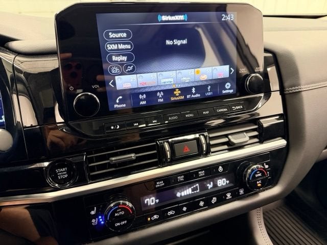 2025 Nissan Pathfinder Platinum 4WD