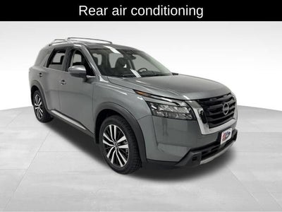 2025 Nissan Pathfinder Platinum 4WD