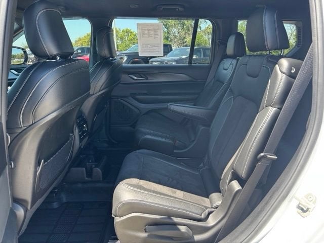 2024 Jeep Grand Cherokee L Altitude 4x4