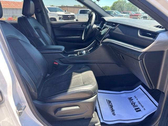 2024 Jeep Grand Cherokee L Altitude 4x4