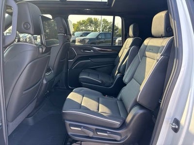2024 Cadillac Escalade ESV Premium Luxury