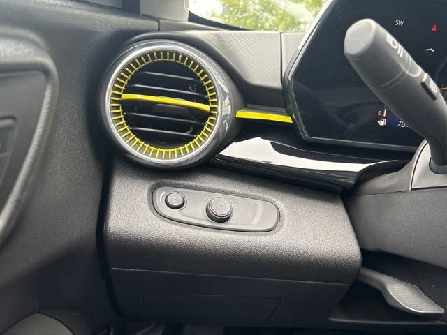 2025 Chevrolet Trax Activ - Photo 21