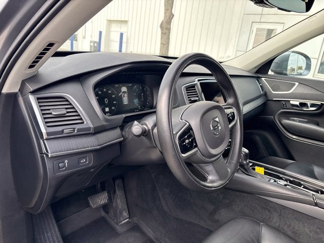 2020 Volvo XC90 T5 Momentum 7 Passenger