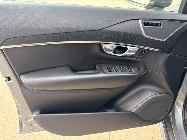 2020 Volvo XC90 T5 Momentum 7 Passenger