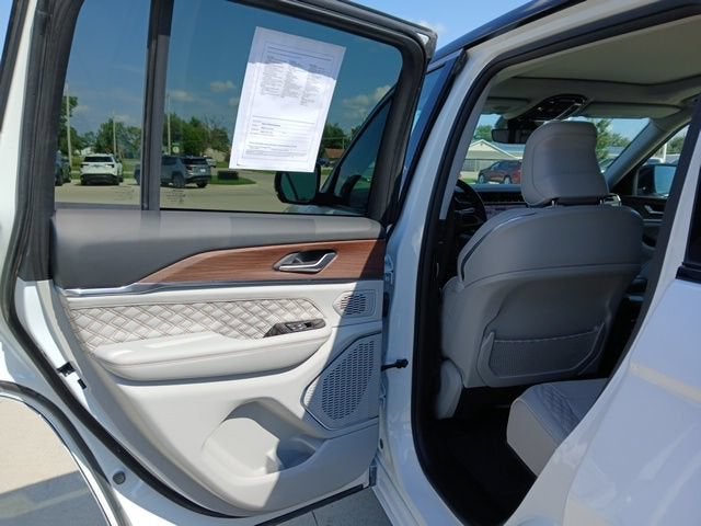 2022 Jeep Grand Cherokee Summit 4x4