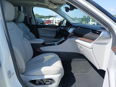 2022 Jeep Grand Cherokee Summit 4x4