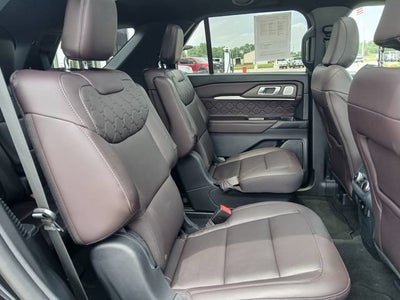 2025 Ford Explorer Platinum