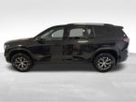 2024 GMC Acadia AT4