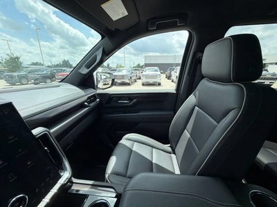 2025 GMC Yukon Elevation