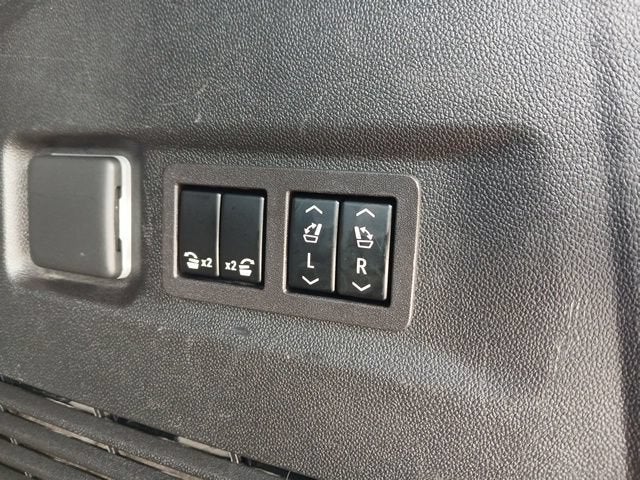 2024 GMC Yukon XL AT4