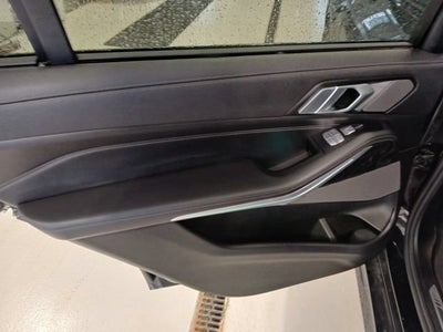 2022 BMW X7 M50i