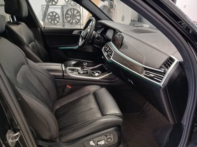2022 BMW X7 M50i