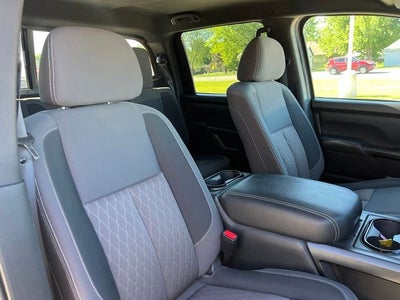 2024 Nissan Titan SV
