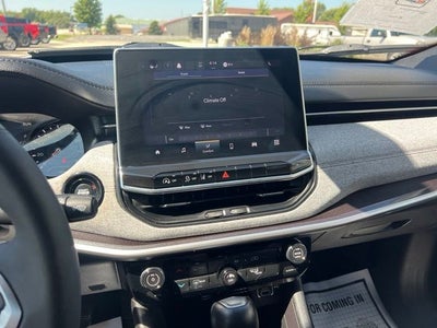 2023 Jeep Compass Latitude Lux
