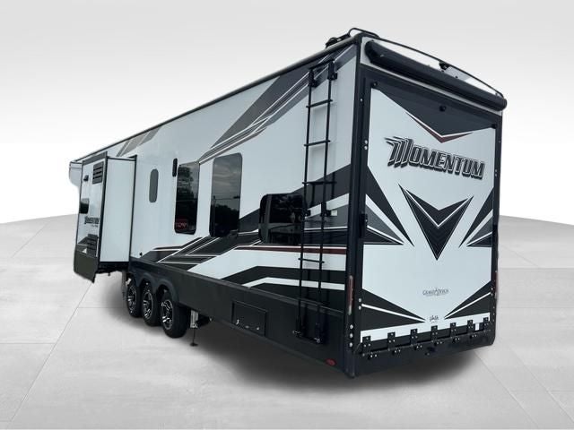 2022 Momentum Camper Base